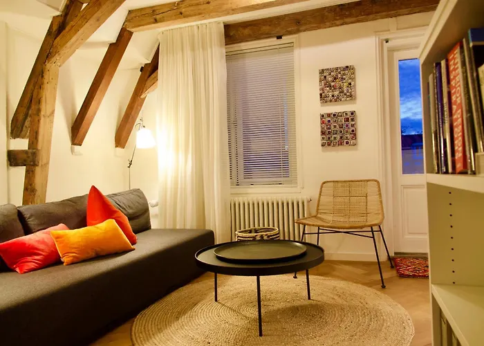 Banzai 3* أمستردام