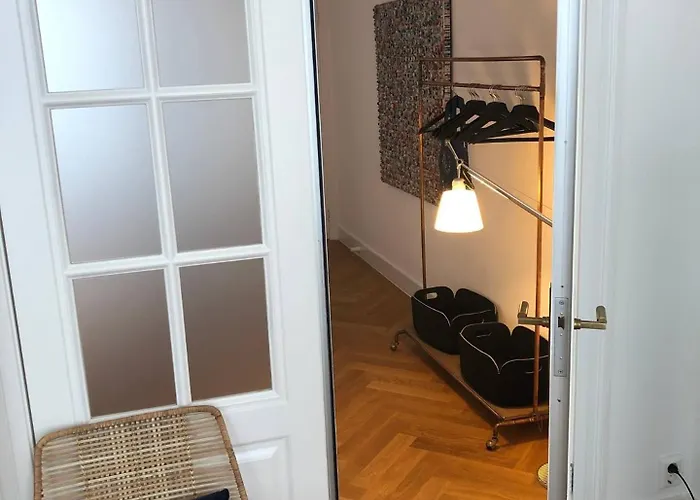 Banzai 3* أمستردام